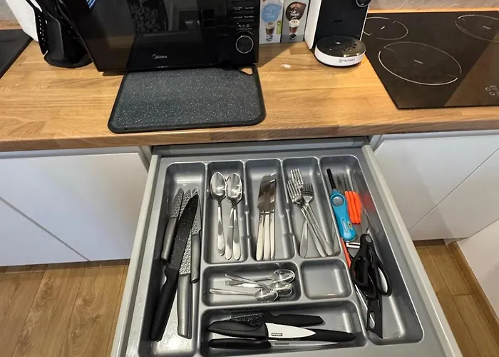 דירה Airport & Stadion Premium 24h *