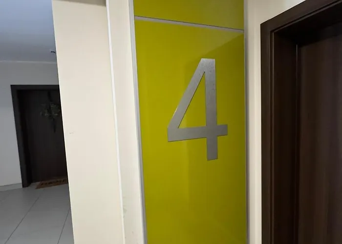 Airport & Stadion Premium 24h * פוזנן