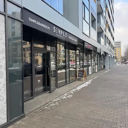 Lotnisko & Stadion Premium 24h Апартаменти *
