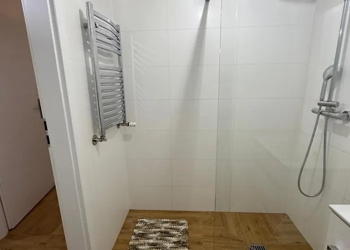 Airport & Stadion Premium 24h Apartment *